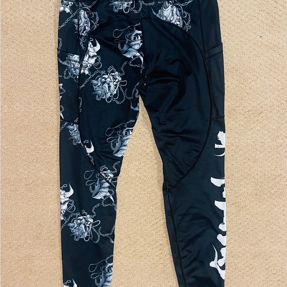 Women's Black and White Graphic Leggings - Picture 4 of 5